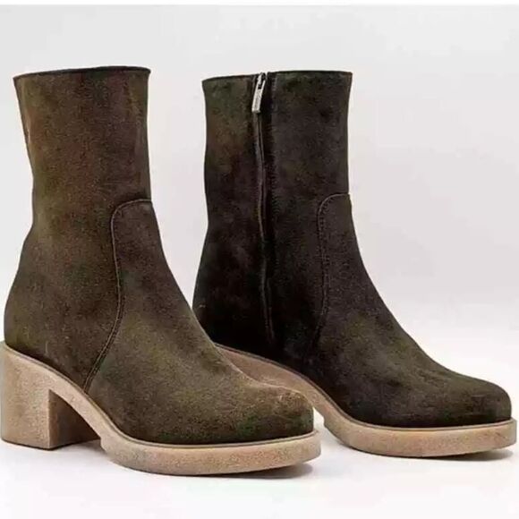 La Canadienne Zeb Suede Bootie in Dark Green Size 10 NWOB - Picture 3 of 13